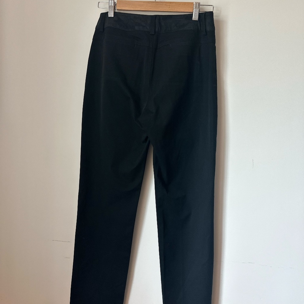 Womyn Black Jeans, Size 6
